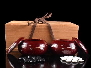 【雲】某コレクター買取品 極上 天然本蛤 那智黒石 碁石 碁笥 肉厚1cm 箱付 古美術品(碁盤骨董囲碁将棋旧家蔵出)CY856 UTjtdo LTdr21