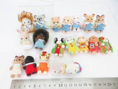 G8889【シルバニアファミリー】19個 森のたのしいようちえん 赤ちゃん etc★キャラクタードール 人形 ドールハウス★良品★