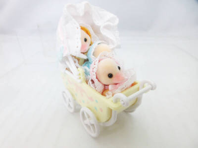 G8890【シルバニアファミリー】アヒルのみつごちゃん なかよしおさんぽセット★キャラクタードール 人形 ドールハウス★良品★