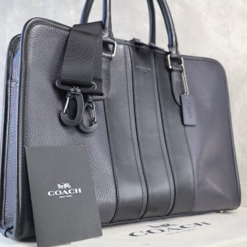 美品 A4 PC コーチ COACH 2way 2室 メンズ ブリーフケース ビジネスバッグ シボ革 レザー 紺 斜め掛け クロスボディ ビジネス 書類