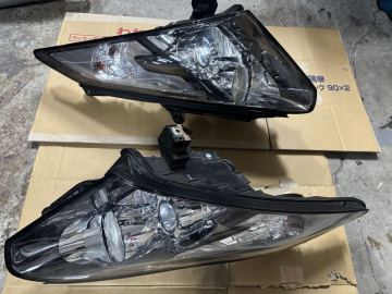 GT-R　R35　中期　ヘッドライト　左右セット　KOITO100-63952　日産純正
