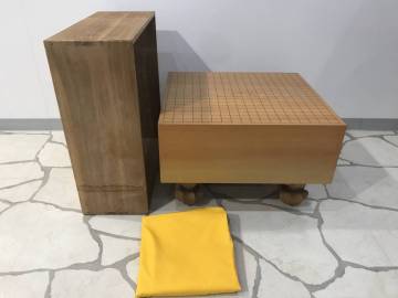 【趙治勲作】碁盤 脚付碁盤 豊江 本榧 榧 天然木 囲碁 囲碁盤 高級囲碁道具 在銘 銘入り ボードゲーム ゲーム 時代物 アンティーク 趣味