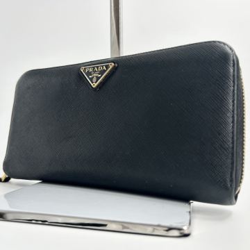 美品・近年モデル PRADA プラダ 長財布 ラウンドファスナー サフィアーノ 三角ロゴ 黒 ブラック メンズ ビジネス 多収納 ゴールド