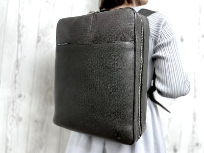 美品 LOUIS VUITTON ルイヴィトン タイガ シリウス アドPM アルドワーズ バックパック リュックサック バッグ M33102 黒 A4可 メンズ 91750