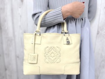 美品 LOEWE ロエベ フスタ カデナ鍵付 トートバッグ ハンドバッグ バッグ レザー クリーム系 91907