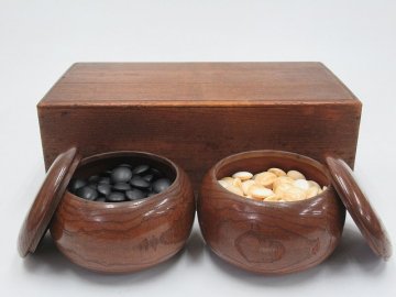 D3402 蛤碁石 厚み約9.2mm 那智黒石 白/158 黒/159 碁石 碁笥 囲碁 桐箱