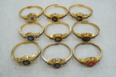 F451 SWISS/スイスなど ゴールドカラー レディース バングル 腕輪 腕時計 9点セット アクセサリー クォーツ 大量 まとめて おまとめ 不動品