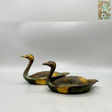 秦蔵六 銅鴨 蔵六 鍍金銅製 鴨煙草皿一対 秦蔵六銅器 置物灰皿銅器 骨董品 時代品 美術品古美重さ約589.3g 金属工芸 置物 時代物