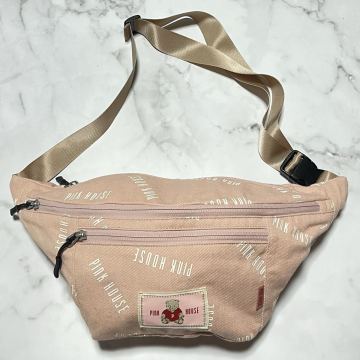 美品　ピンクハウス　PINK HOUSE くま　パッチロゴ　タブ　コットン100% 裏地ポリエステル100% ピンク　ウエストポーチ　ウエストバッグ