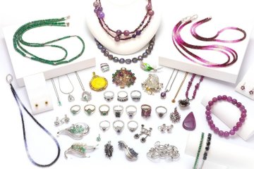 おたからや◆天然ルビー/サファイア/エメラルドアクセサリー《製品で約500g 用紙含》リング等 金製品,合成含浸,傷欠け含【R-YA02619】