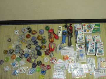 ベイブレード バースト 大量 まとめ売り 未使用品有 ベイランチャー ランダムブースター ゼノエクスカリバー 他