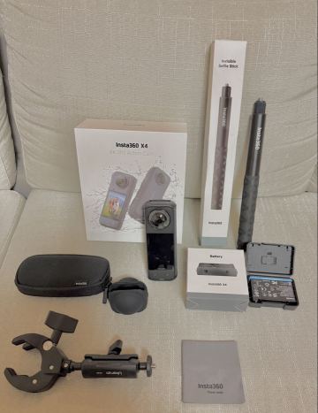 Insta360 X4 見えない自撮り棒 microSDカード256ギガ 純正予備バッテリー バイクマウント insta360 定価80000円