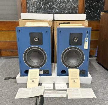 JBL 4301B WXスピーカーペア。動作品。 エツジ交換済み