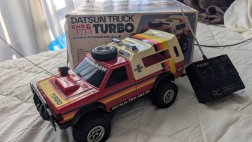 ヨネザワ　ダットサントラック2WD&4WDターボ スケール1/14 ラジコン