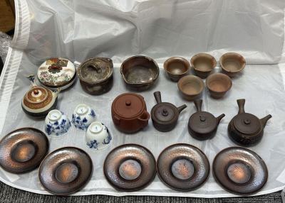 急須 まとめて21点 宝瓶 在銘 奥本健一 備前焼 朱泥 唐物 茶器 茶道具 煎茶碗 煎茶道具 古美術 遊環蓋 京焼 染付 金彩 於九谷永楽造 茶托