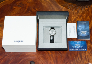 ロンジン LONGINES グランドクラシック 腕時計 メンズ クォーツ式 レザーベルト 美品