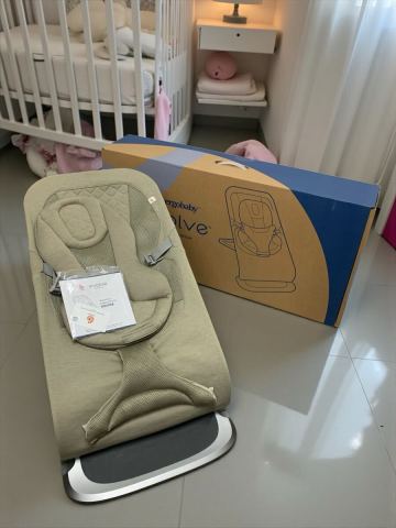 ●I1102B ERGO エルゴ バウンサー エボルブ ソフトオリーブ Ergobaby 生後1カ月～24カ月 3.2kg～13kg 箱付き 取扱説明書付き 現状品