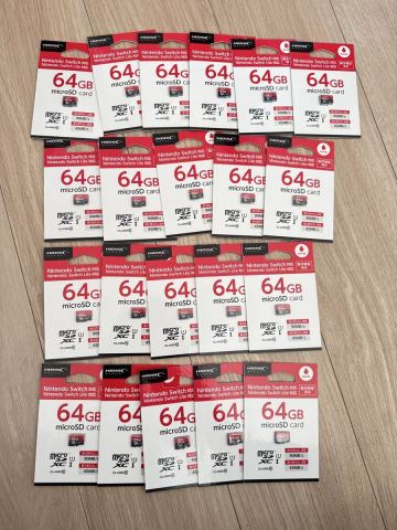 【新品未開封】microSDカード　64GB 防水仕様 21枚セット