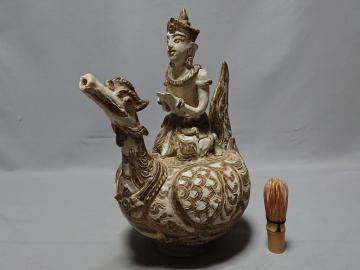 コレクター収集品　タイ　スワンカローク 白濁釉渇彩 霊鳥神像形 水注　15～16世紀