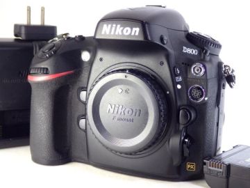 送料無料! Nikon D800 ニコン カメラ ボディ シャッター24,505回 完動 36.3MP デジタル 一眼レフ Digital Camera 充電器 バッテリー セット