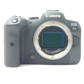 送料無料■極美品■Canon EOS R6 ボディ　シャッター数10004回