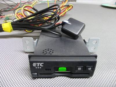 軽登録　スペーシア　スズキ純正　ＥＰＳ０１ＨＶ　ビルトイン　新セキュリティ対応