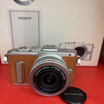 駒YA901 美品 OLYMPUS PEN E-PL8 / 14-42mm EZ / 40-150mm R ミラーレス一眼カメラ