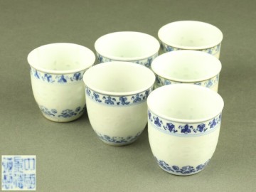 【宇】LC114 唐物 中国景徳鎮製 染付蛍手 煎茶碗 六客 煎茶道具