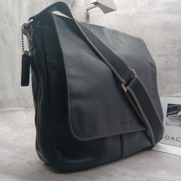 美品 COACH コーチ メンズ レザー ショルダーバッグ ブラック メッセンジャーバッグ 黒 クロスボディ F70555 