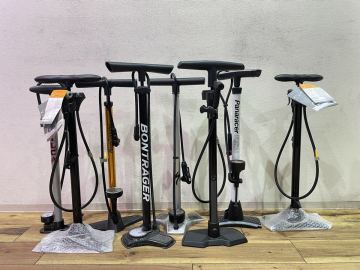 ■USED■BONTRAGER ボントレガー SERFAS SPECIALIZEDなど 自転車用品　まとめ売り セール 8点 空気入れ フロアポンプ 自転車 P3567