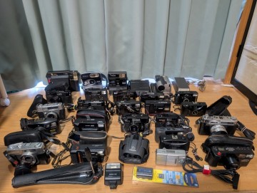 カメラまとめて30点くらい FUJI polaroid victor Stax MINOLTA KONICA GYASHICA CHINON PENTAX SONY KYOCERA カメラ いろいろ 遺品整理