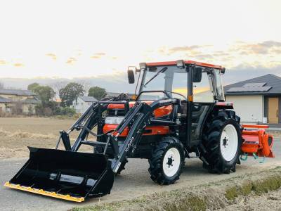 クボタ トラクター GL320 32馬力 628時間 4WD AD パワステ ローダー付き 自動水平 倍速ターン Uシフトモンロバックアップロータリー(RL-8G)