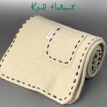 超希少デザイン!!【遊び心ハンドステッチで魅せる】■カールヘルム■ オフホワイト&times;ネイビー 起毛マフラーポケット付き メンズレディース