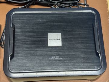 中古品 ALPINE パワードサブウーファー SWE-1500 はいかがでしょうか？