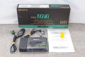 Y◆通電OK◇SONY ソニー DAT WALKMAN ウォークマン WMD-DT1 デジタルオーディオテーププレーヤー 取説 箱付◆