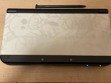★美品　動作良好　Newニンテンドー3DS KTR-001 本体 きせかえプレート 大乱闘スマッシュブラザーズ　液晶保護シートあり★