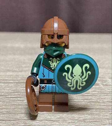 レゴ　LEGO 21358④「ミニフィギュア　カプセルマシン」からミニフィグ一体④ クラーケンの兵士