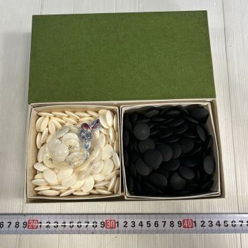 碁石 囲碁 本蛤碁石 本那智黒 那智黒 雪印 本那智黒石 本蛤白 日向特製 本蛤　箱入り　2級　昭和レトロ　アンティーク