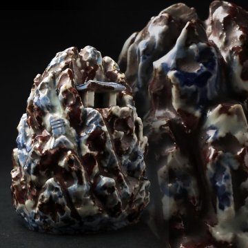 EW624 朝鮮古美術 李朝 辰砂 青花白磁 山中楼閣盛上 金剛山水滴 高13.2cm 重910g 木箱附・辰砂 鉄砂 染付 朝鮮 中後期 朝鮮古陶