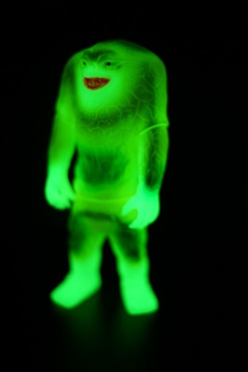 ブルマァク ジャミラ 蓄光 ソフビ