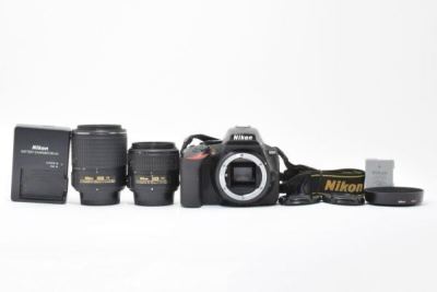 Nikon ニコン D5600 + ダブルズームレンズ AF-S NIKKOR 18-55mm AF-S NIKKOR 55-200mm 付属品多数 #1149