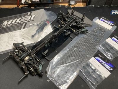 無限　ＭＴＣ２Ｒ　シャーシキット シャーシ 無限