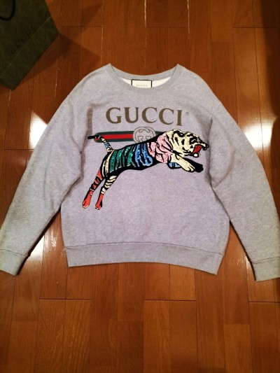 グッチ　トレーナー　メンズ寸法サイズ　身幅58cm 着丈66cmオーバーサイズデザイ 豪華スパンコールタイガー　グッチロゴ　正規品1円スタ　