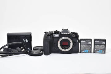 【並品】OLYMPUS オリンパス OM-D E-M1 markII ボディ ミラーレス一眼カメラ【動作確認済み】＃2693993
