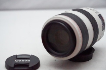 ☆望遠・ズームレンズ☆ キャノン EF 70-300㎜ F=1:4-5.6 L IS UMS　CANON EF 70-300 4-5.6 L IS USM 動作未確認　お見逃しなく　現状品