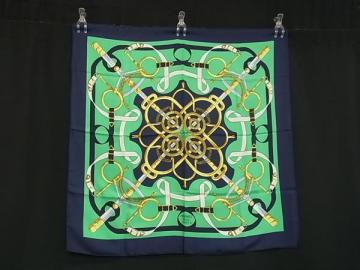 1円■美品■ HERMES エルメス Eperon d&rsquo;or【エプロンドール】 カレ90 シルク100% 大判 スカーフ ストール グリーン系&times;ネイビー系 FQ3184