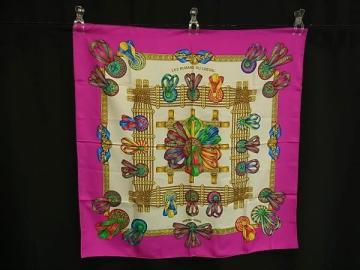 1円 ■美品■ HERMES エルメス LES RUBANS DU CHEVAL【馬のリボン】カレ90 シルク 大判 スカーフ ストール ショール パープル系 FT3393