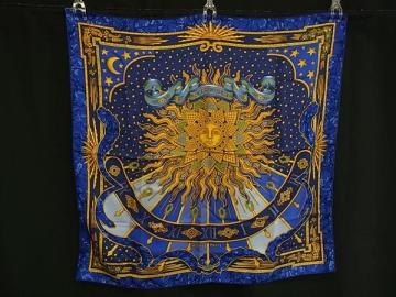 1円 ■極美品■ HERMES エルメス カレ90 【今を生きよ】シルク100% 大判 スカーフ ストール ショール ブルー系&times;マルチカラー FT3371