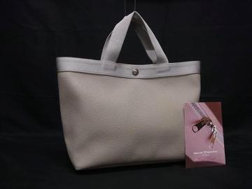 1円 ■美品■ Herve Chapelier エルベシャプリエ 舟形トート レザー ハンドバッグ トートバッグ レディース ベージュ系 FN8728