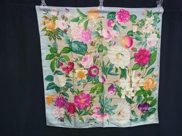 1円 ■極美品■ GUCCI グッチ シルク100% スカーフ ストール ショール レディース メンズ ライトグリーン系&times;マルチカラー FT2388